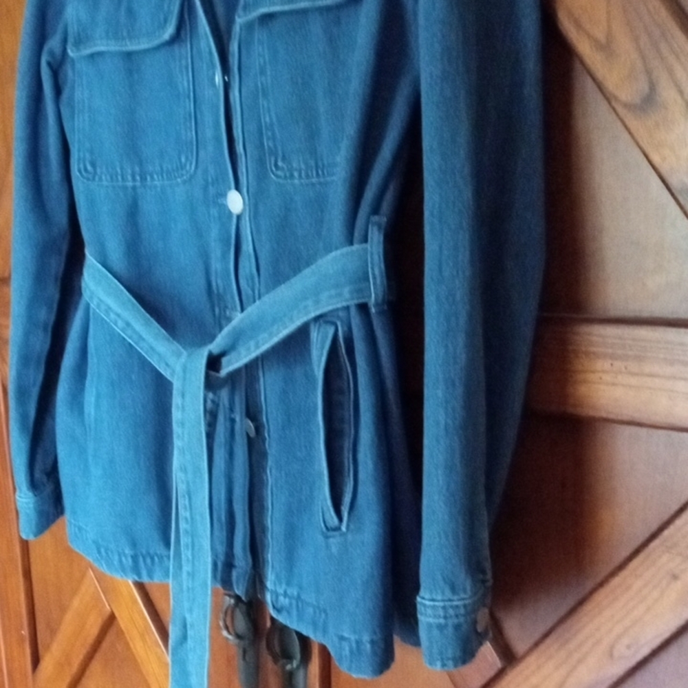 Ann Taylor Weekend Blue Denim Utility Jacket with Belt - Picture 4 of 8